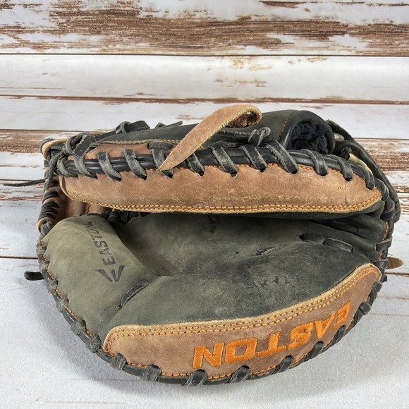 Easton MKY 2 Youth Catchers Mitt Black Leather LHT Game Ready – Used - Picture 2 of 9